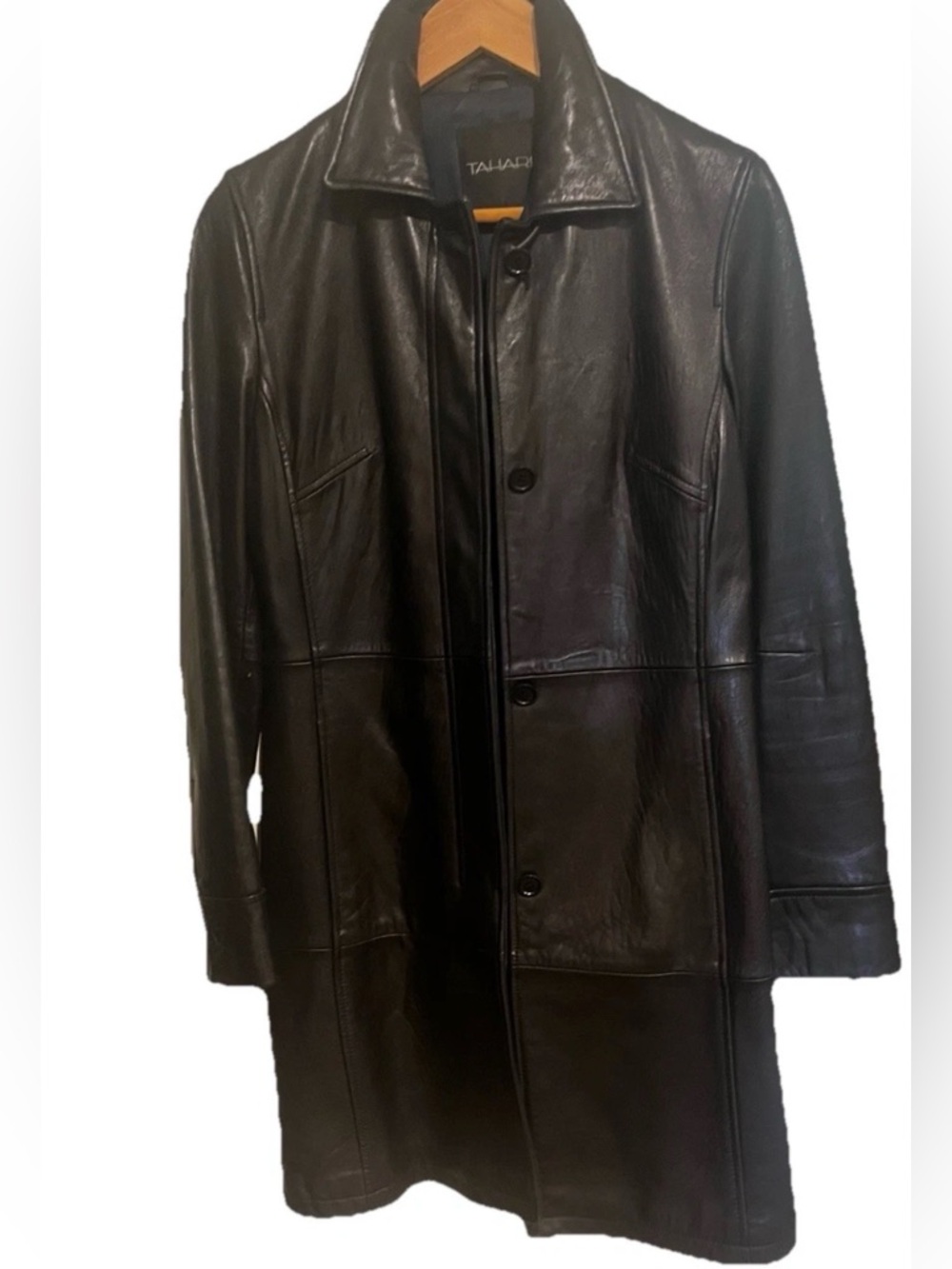 Tahari Women’s Black Genuine Calf Leather Coat Collared
Button Lined Pockets M